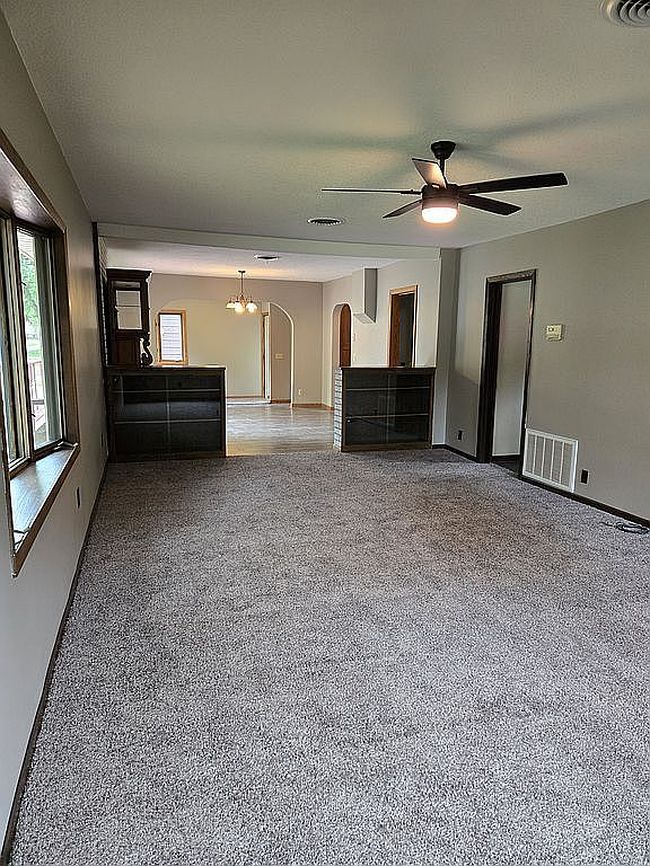 Photo of 1520 Clary St, Worthington, MN