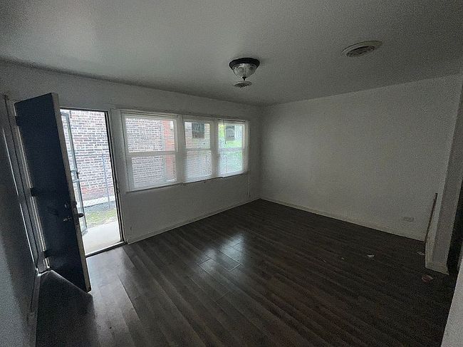 Photo of 7813 S Phillips Ave, Chicago, IL
