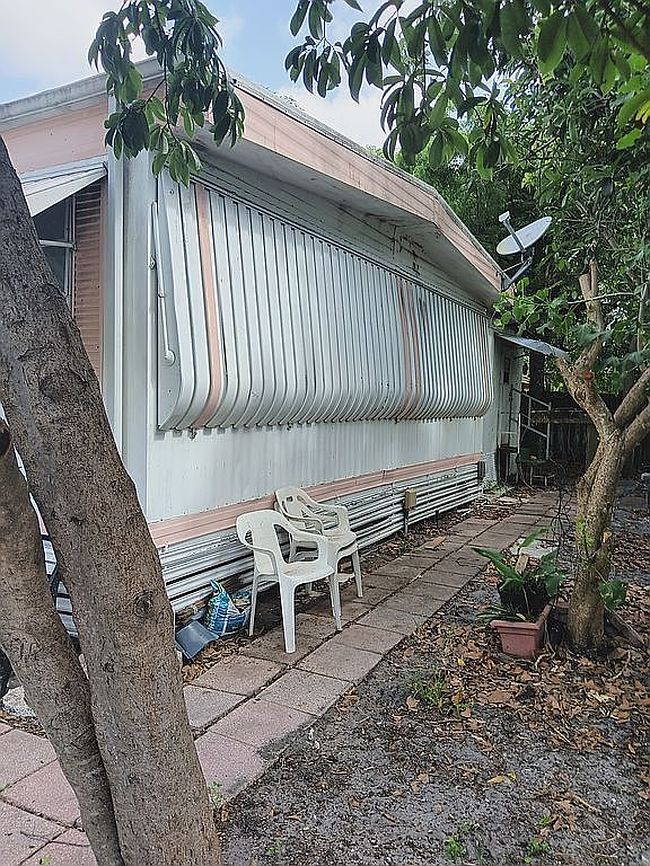 Photo of 19900 Nw 37th Ave, Miami Gardens, FL