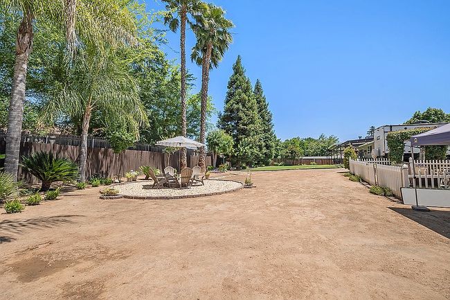 Photo of 18746 Auburn Way, Madera, CA