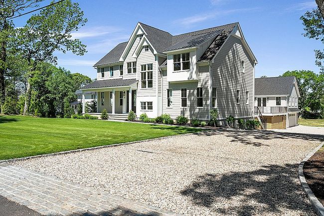 Photo of 16 Lovers Ln, Riverhead, NY