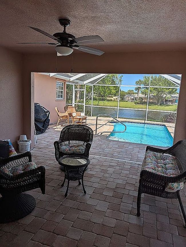 Image of 1248 Nw Bentley Cir Apt A