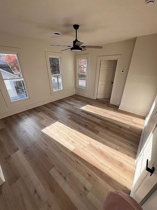 Photo of 619 W Spring St, New Albany, IN