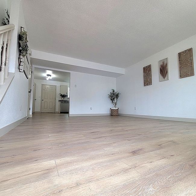 Image of 819 E Z St #C