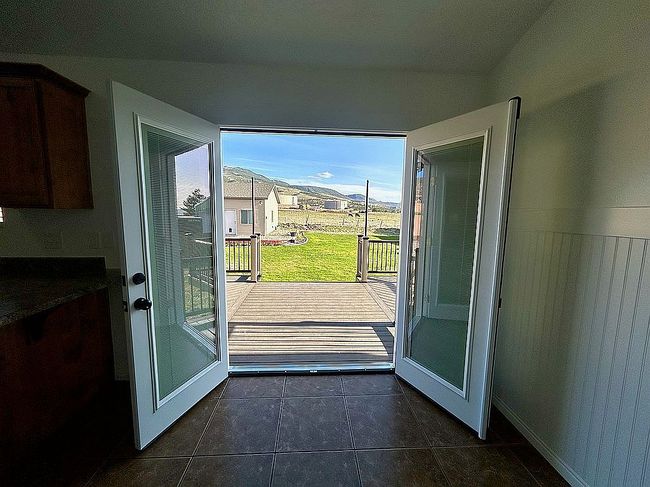 Image of 2178 E Saddleback View Dr
