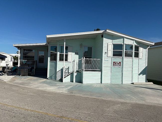 Photo of 511 Nettles Blvd, Jensen Beach, FL
