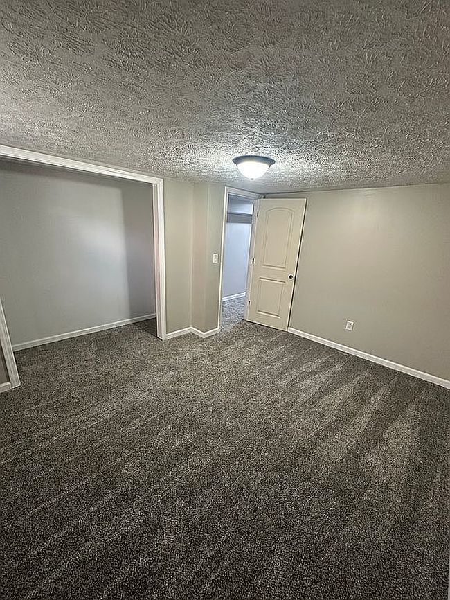 Photo of 4810 Sunday Dr, Louisville, KY
