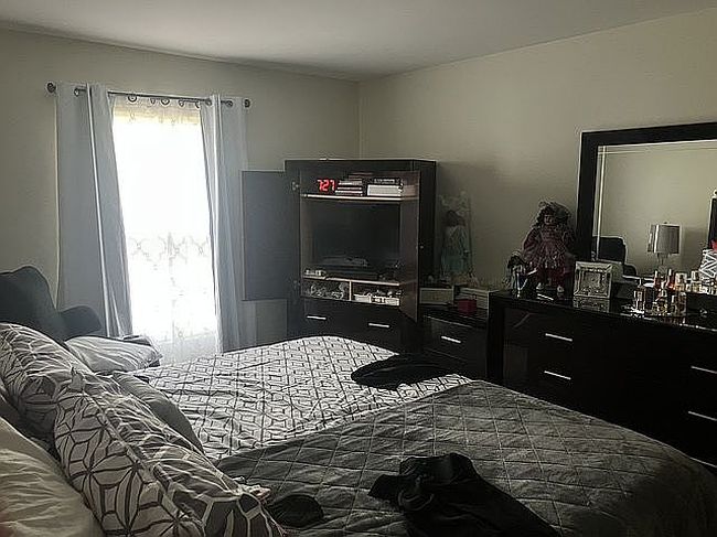 Photo of 2148 Painted Post Dr Apt 32, Flushing, MI