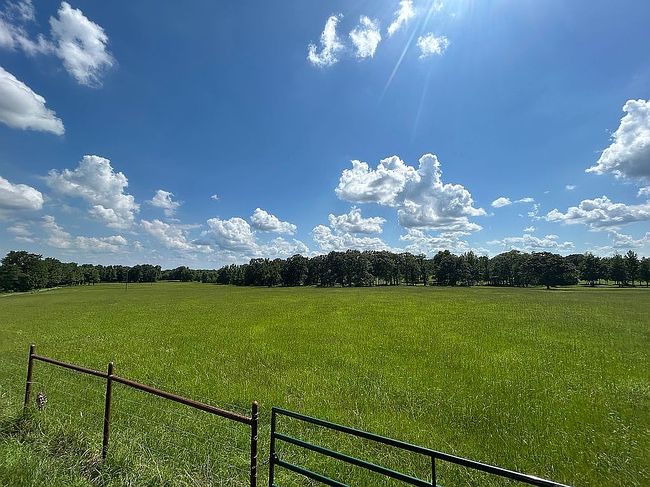 5901 Fm 1701, Avery, TX