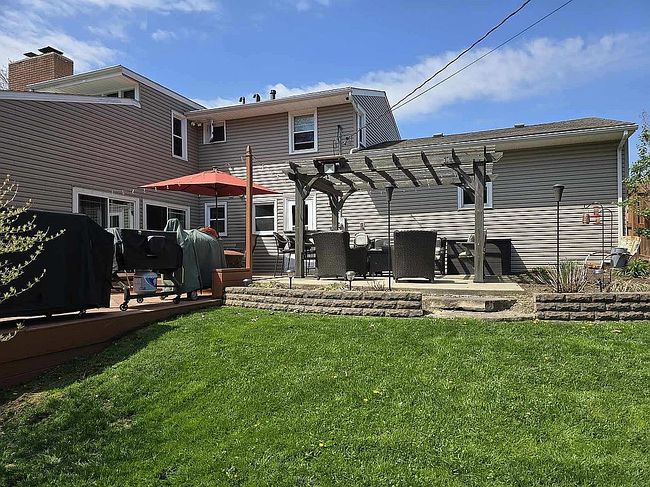 Image of 867 Ashwood Dr