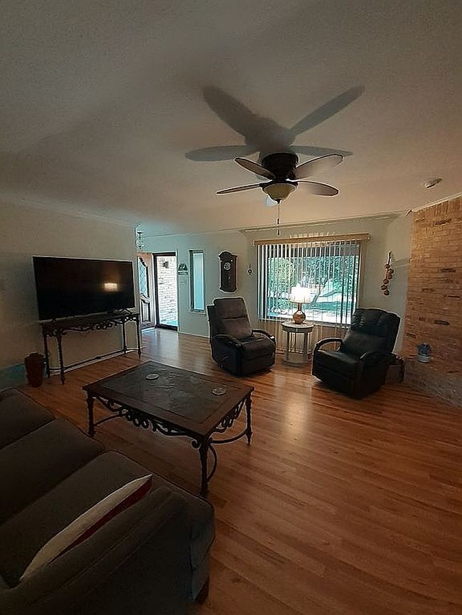Photo of 4116 Fairway Dr, Granbury, TX