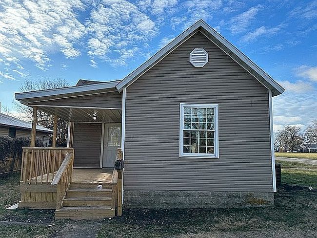 Photo of 2621 Marion Ave, Mattoon, IL