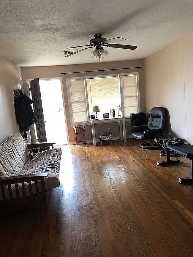 Image of 824 W Bennett Dr