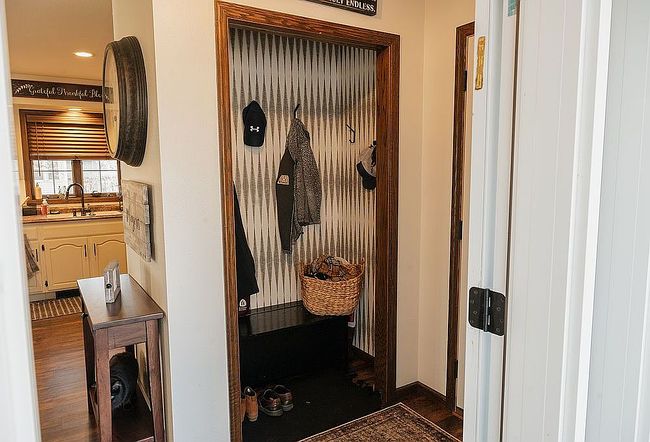 Additional photo 2 of property located at 402 W 1st St