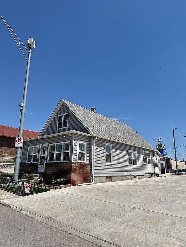 Image of 4725 S 25th St