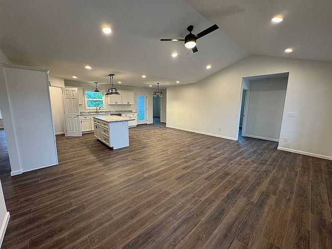 Photo of 3 Spring Lake Rd, Perryville, MO