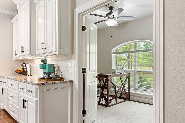 Additional photo 3 of property located at 4052 Fm