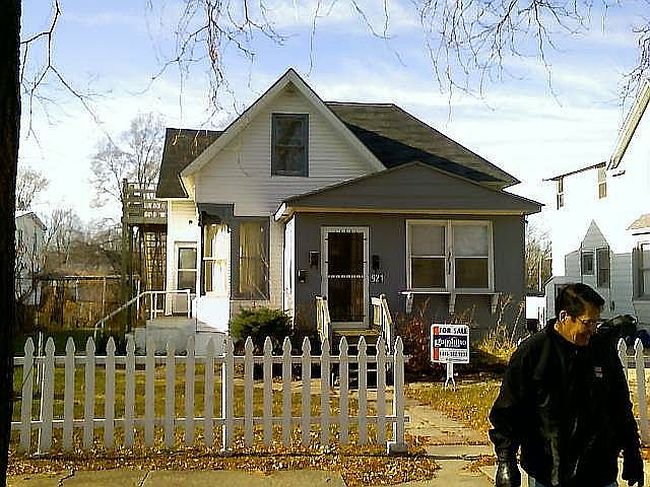 Image of 921 Corbin St