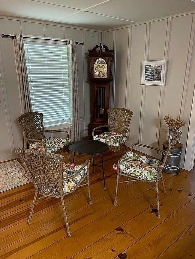 Image of 303 Lackey St