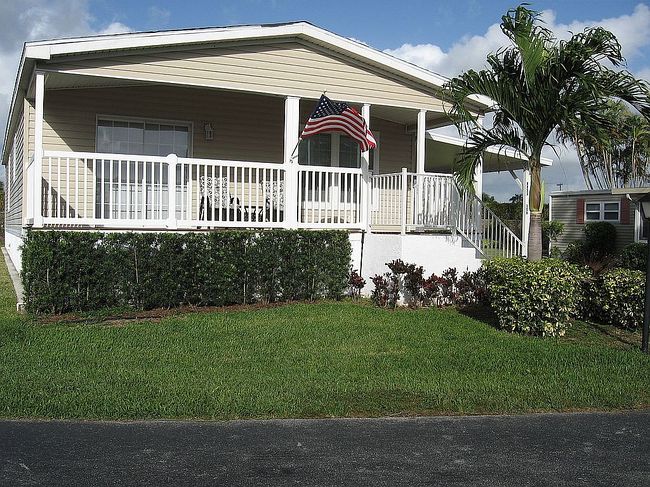 Image of 8853 Castle Dr