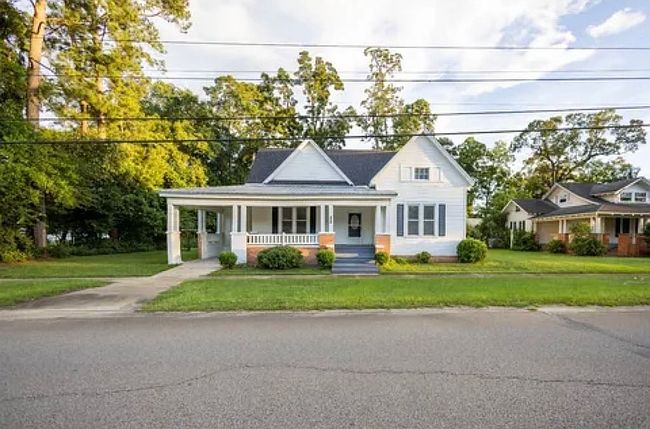 Image of 403 W Main St