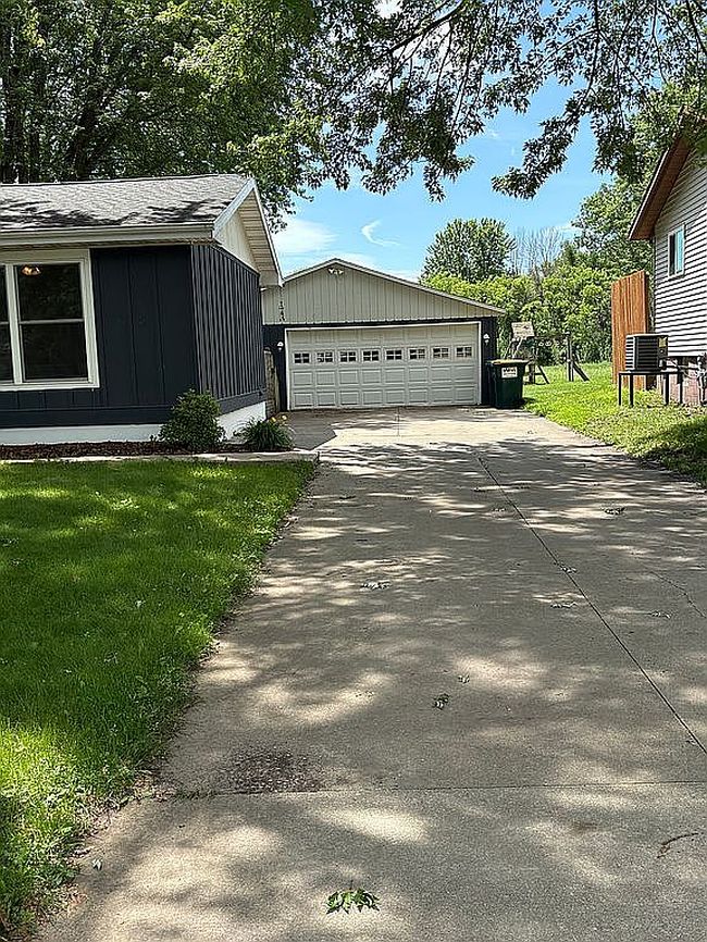 Additional photo 3 of property located at 130 Carolann St Nw