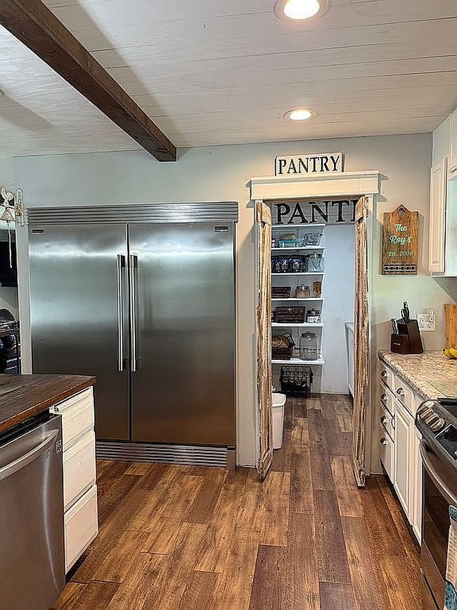 Additional photo 3 of property located at 811 1st Ave E