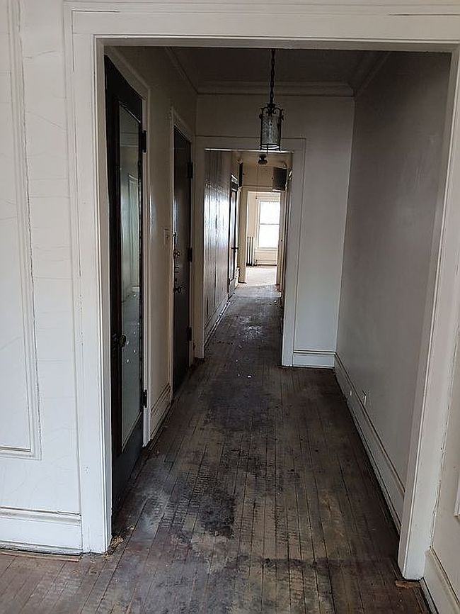 Image of 2225 E 70th Pl #1A