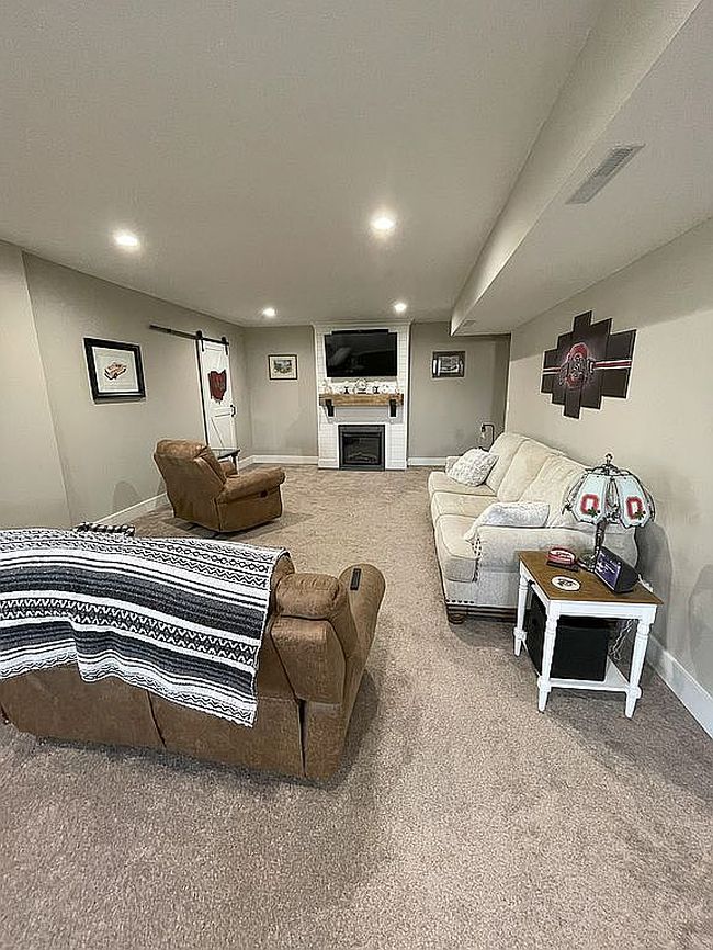 Photo of 3445 Oakstone Dr, Ontario, OH