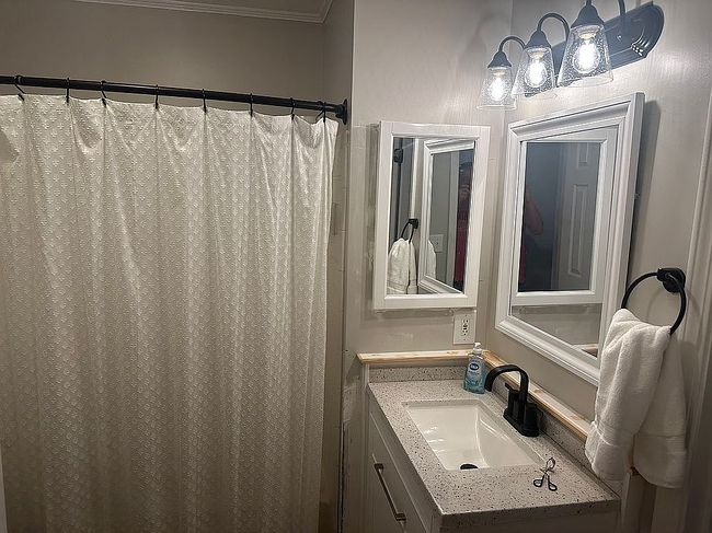 Photo of 18797 Vineyard Point Ln, Cornelius, NC