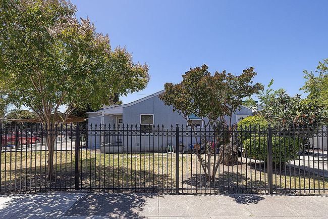 Image of 1267 81st Ave