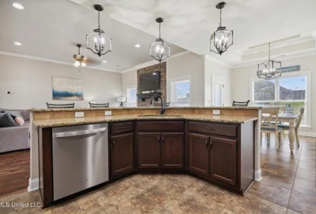 Preview of property located at 4713 Bakersfield Dr