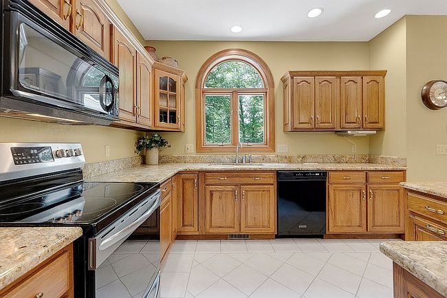 Photo of 5411 Autumn Woods Trl, Fort Wayne, IN