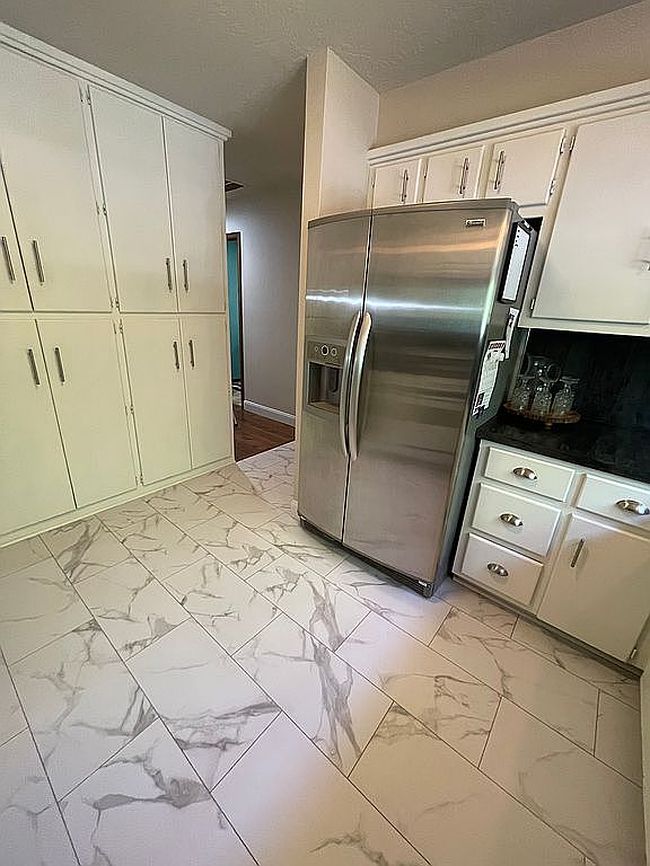 Image of 403 Piney Oak Dr