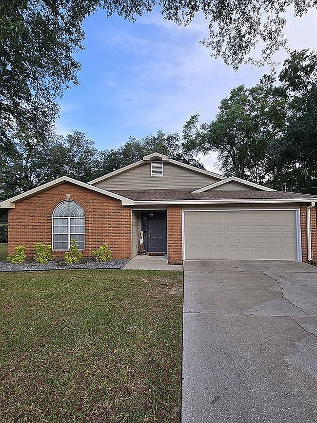 Preview of property located at 33 Bridle Gate Ct