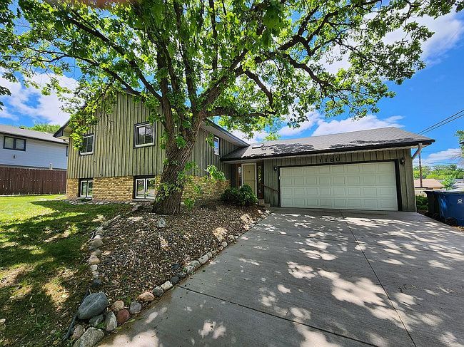 Photo of 1180 Hathaway Ln Ne, Fridley, MN