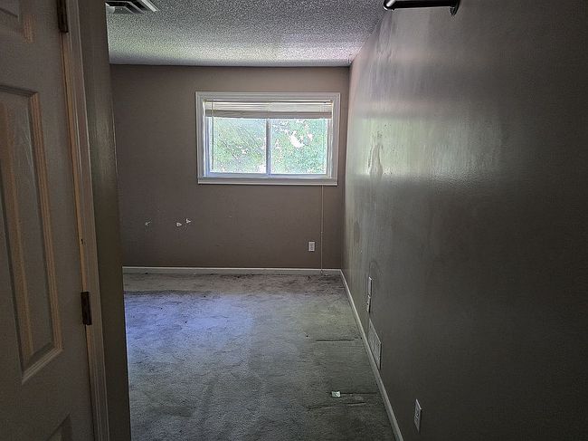 Photo of 7603 Long St, Lenexa, KS