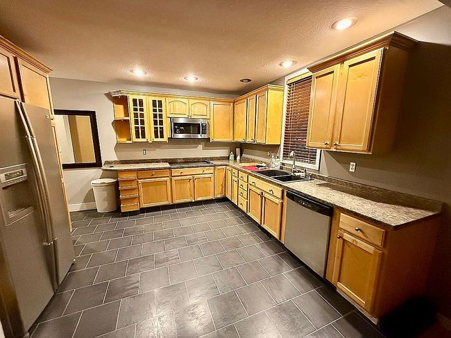 Image of 4838 Stewart Ave