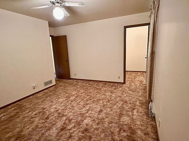 Photo of 1084 Lake Holiday Dr, Sandwich, IL