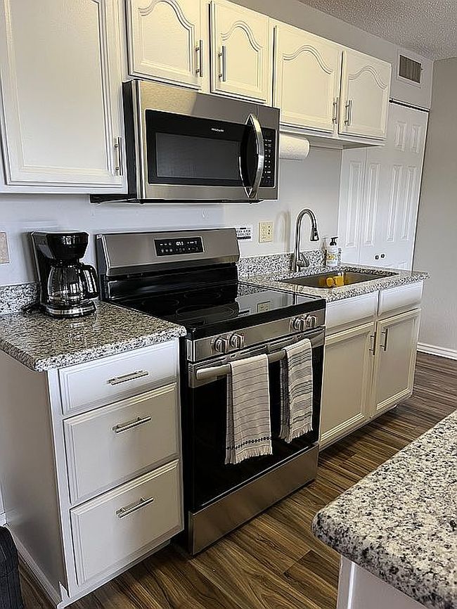 Photo of 237 Southwood Shores Pl #2B, Lake Ozark, MO