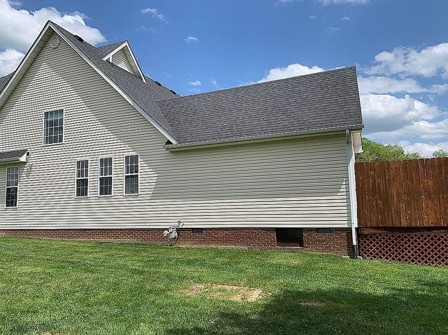 Image of 166 Sayre Dr