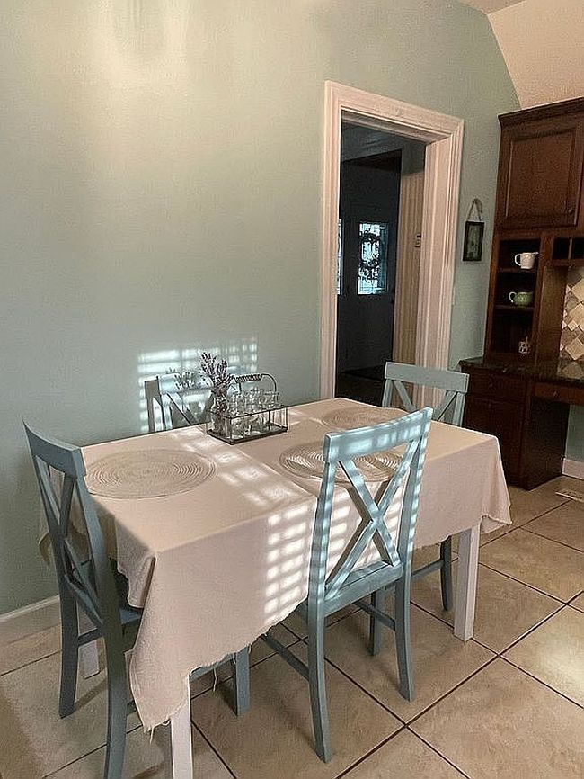 Photo of 13 Locust St, Cottonwood Falls, KS
