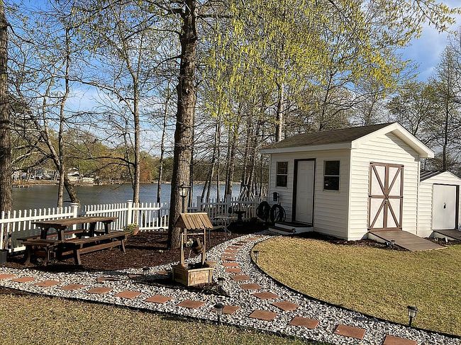 Image of 266 Roberts Trl