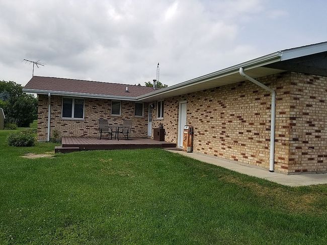 Photo of 10 Linden Cir, Lena, IL