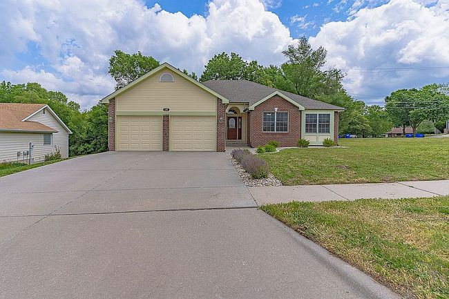 Image of 137 Cheyenne Dr
