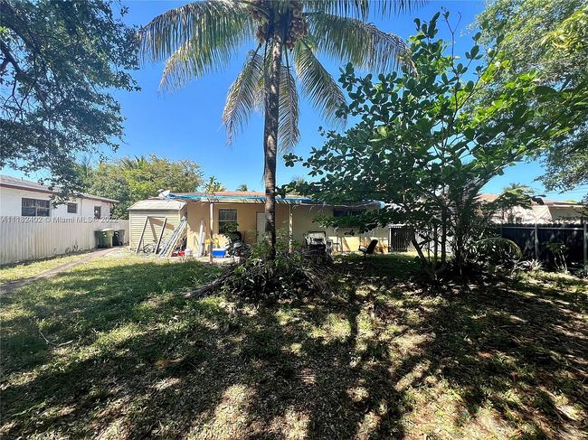 Additional photo 1 of property located at 750 Ne 146th St