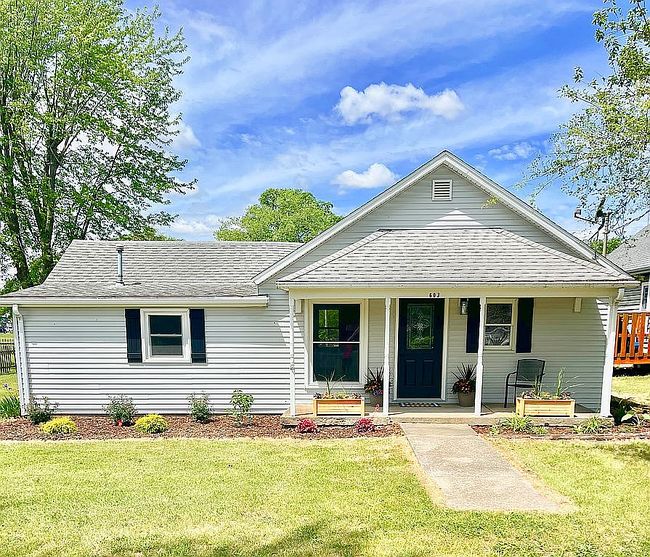 Photo of 603 S East St, Knox, IN