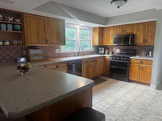 Image of 50 Edgewood Dr