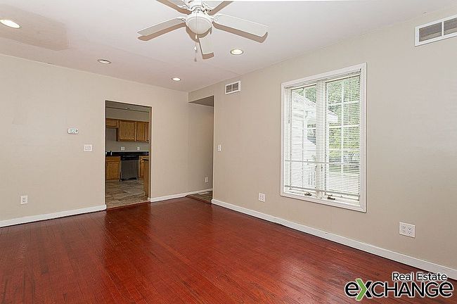 Photo of 918 Jones St, Bettendorf, IA