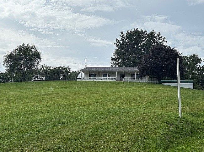 Photo of 365 Bunker Hill Rd, Wellston, OH